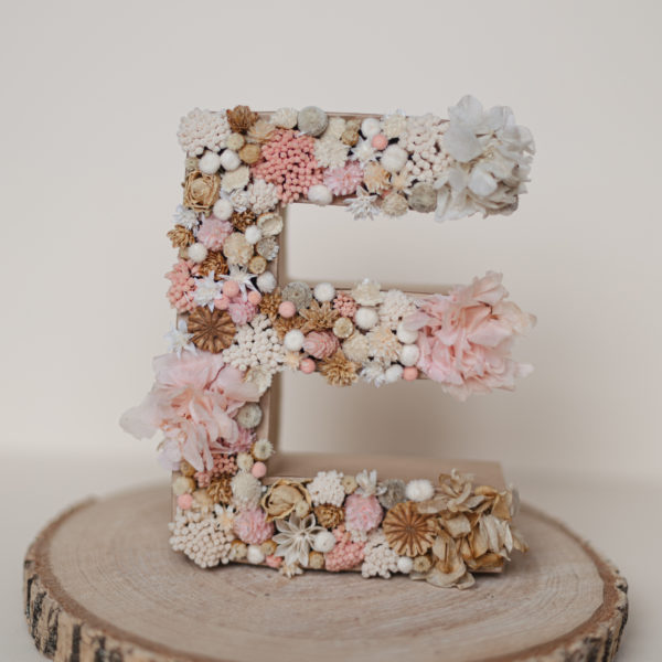 Letra de flores preservadas ROSA
